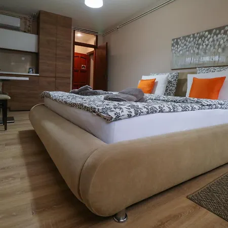 Apartamento Maksimovic